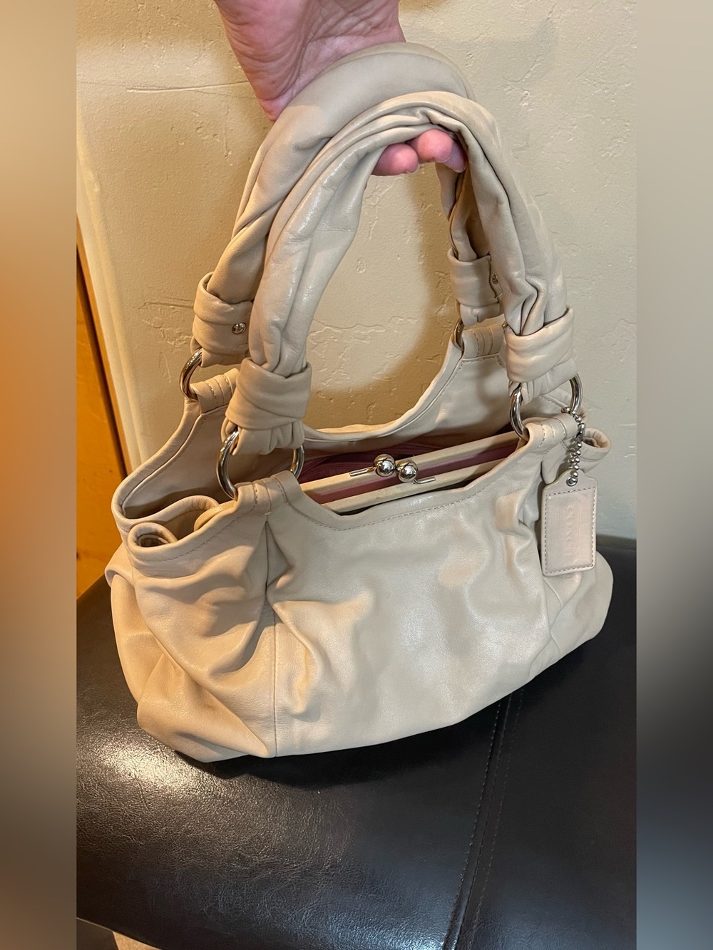 Coach Parker kisslock Hobo Satchel Cream Soft Leather Shoulder Bag cream leather